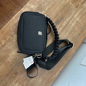 Lululemon crossbody camera bag